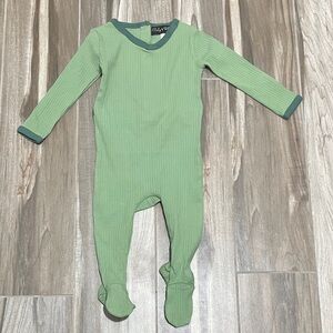 Cindy & Bella Green Ribbed One Piece footie